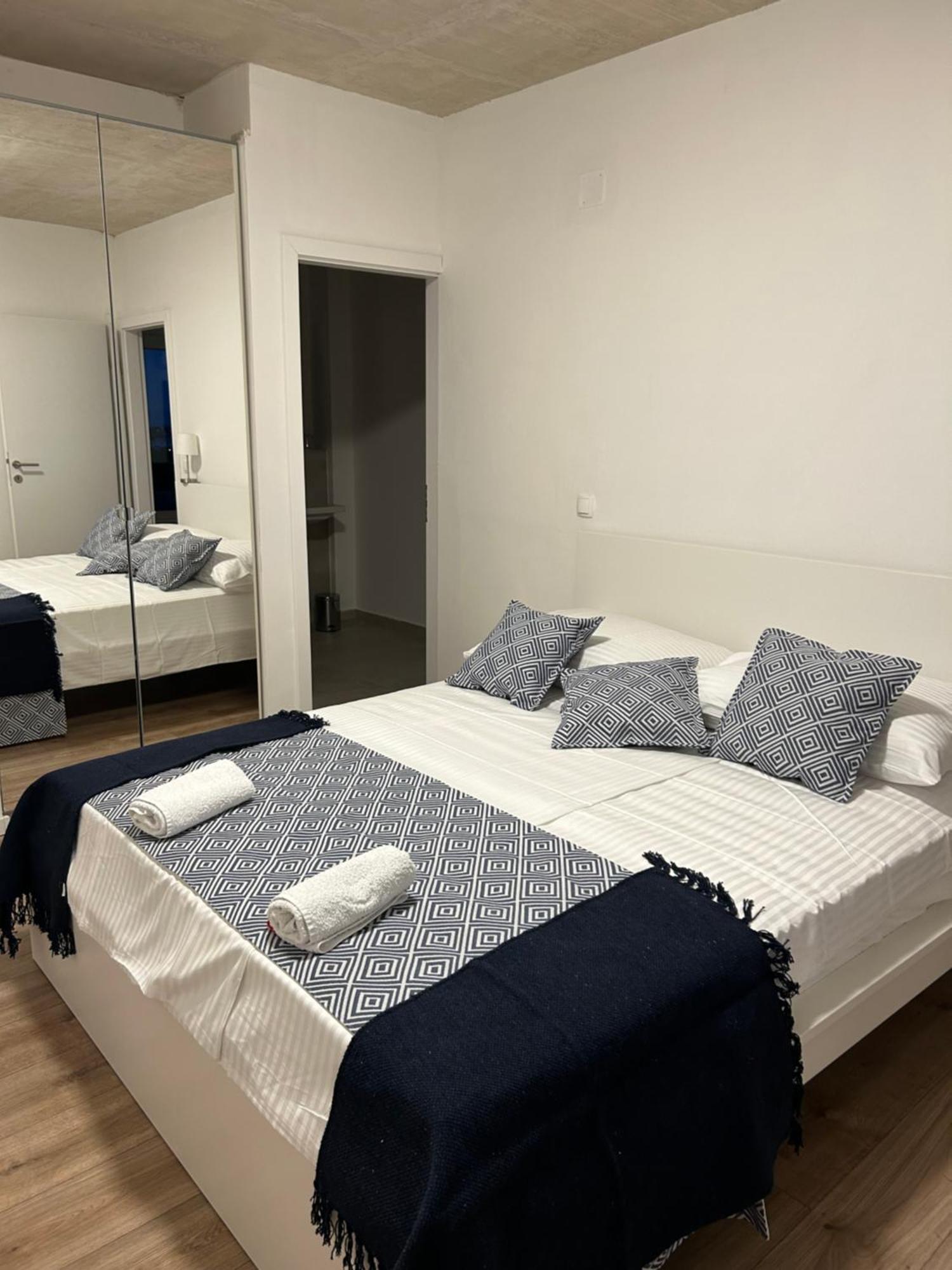 Twenty-Punat Apartments 外观 照片